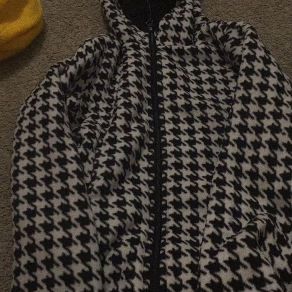Black and white pattern jacket